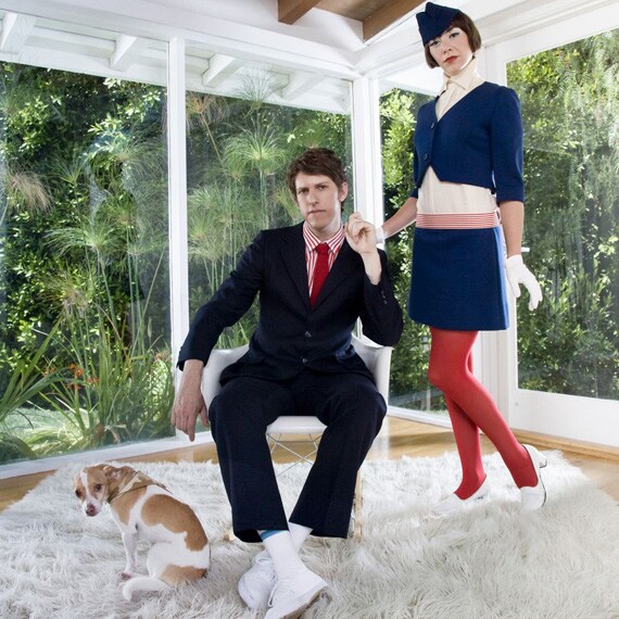 the bird and the beeはサウンドプロデューサーのグレッグ・カースティン（左）とボーカルのイナラ・ジョージ（右）によるポップス・ユニット。昨年発売されたシングル「アゲイン＆アゲイン」は日本でもラジオを中心に大きな話題を集めた。