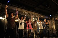 タワレコ新宿店10周年ライブはこれが4公演目。10月19日にはZAZEN BOYS、曽我部恵一BAND他を迎えたファイナル公演「MUSIC LOVES YOU!!」を日比谷野外大音楽堂で開催する（Photo by RyoNakajima(SyncThings)）。