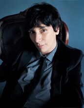 エリック・マーティンはJ-POPカバーアルバム「MR.VOCALIST」で、絢香のデビュー曲「I Believe」を英語詞カバー。