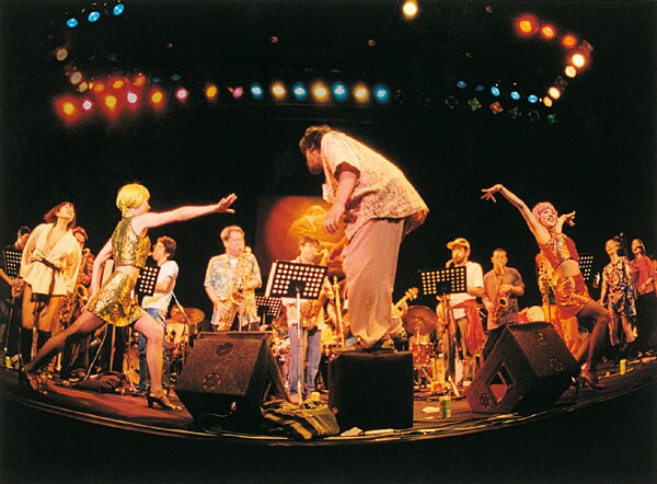 渋さ知らズ、秋の日比谷野音で20周年ワンマンライブ - 音楽ナタリー
