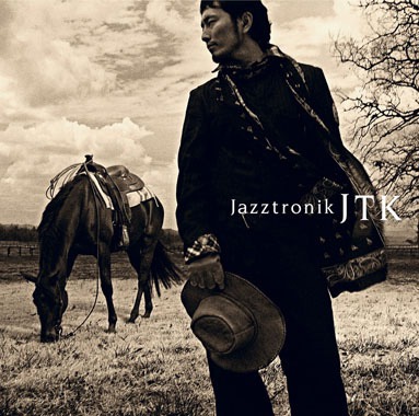 Jazztronikオフィシャルブログでは進行中のレコーディング風景が紹介されている（写真はアルバム「JTK」ジャケット）。