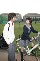 アッキーナの相手役・矢崎広（写真左）。特技は野球・ピアノ・歌・山形弁。ファンからは「ぴろし」の愛称で親しまれている。