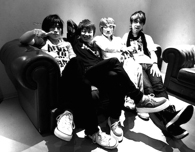 ジェット機は7月3日にラストライブを東京・SHIBUYA-AXで開催。これをもってバンド活動に幕を下ろす。