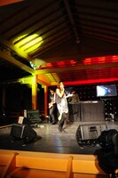 能楽堂でサイレントディスコ、という異例づくしのステージ。