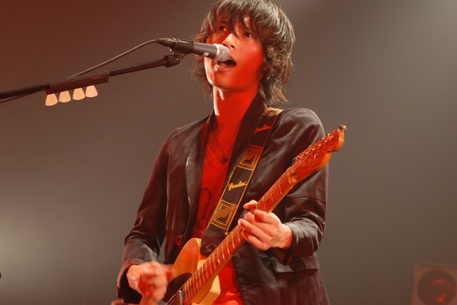 NICO Touches the Wallsは11月から全国ツアー「NICO Touches the Walls TOUR2008 Bon voyage , Etranger」を開催。