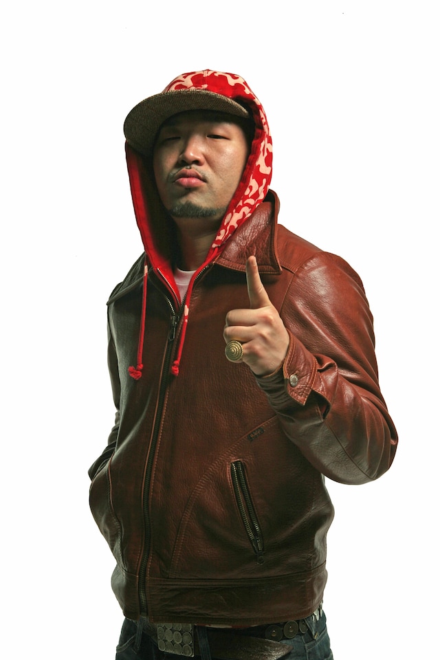 DISC1とDISC2にはインディーズ時代から現在までの楽曲が網羅される模様。