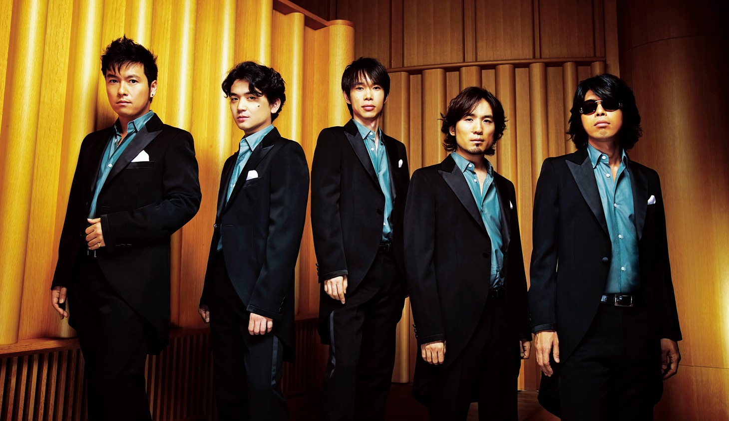 12月15日には六本木ヒルズで行われる「J-WAVE CHRISTMAS LIVE」に出演する。