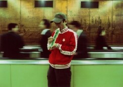 あらかじめ決められた恋人たちへはダンスグループ、クリウィムバアニーとコラボ。