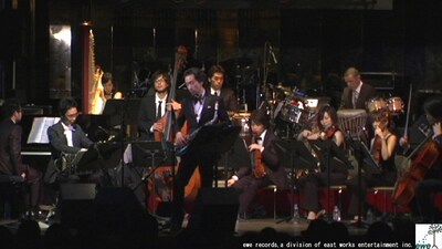 写真は10月5日に行われた菊地成孔とペペ・トルメント・アスカラールの歌舞伎町クラブハイツ公演の模様。