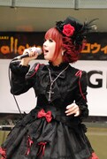 北出菜奈、日本最大級ハロウィンイベントで熱唱