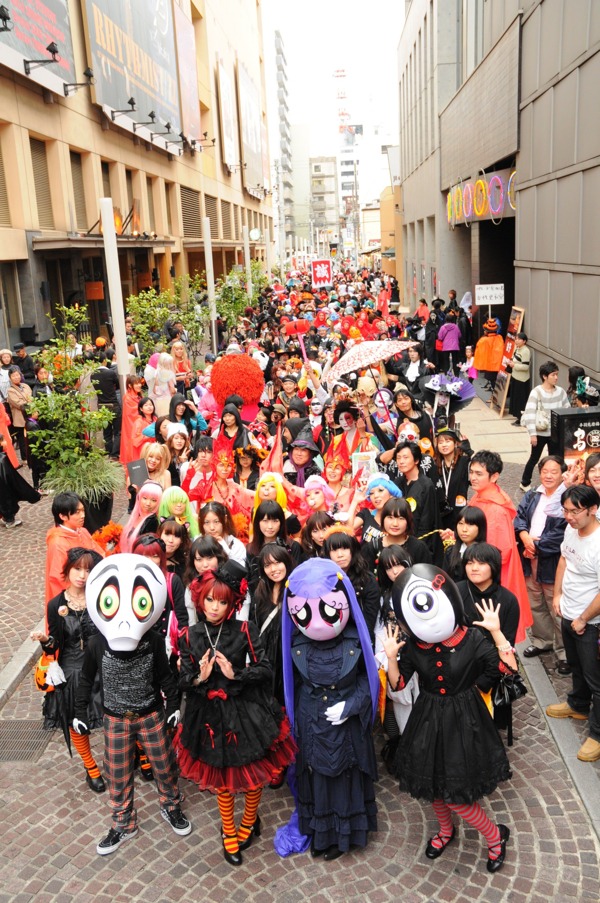 「Ruby Gloom」は今年2月からカートゥンネットワークで放送中の人気アニメ。ゴシック・パンクロックを愛する女の子たちから、絶大な支持を得ている。