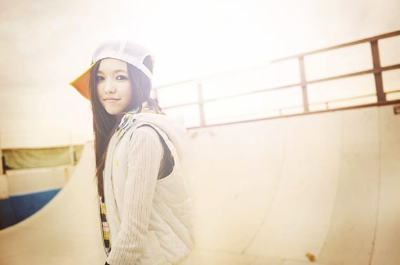 ニューシングル「VACANCY」ではKylee本人が作詞を担当。作曲はエモシーンで注目を集めるバンド、naturelivingが手がけている。