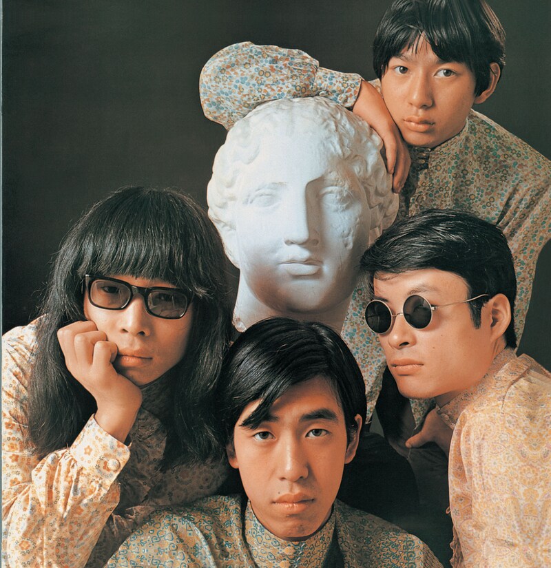 ジャックスは1968年3月にシングル「からっぽの世界」でデビューした。