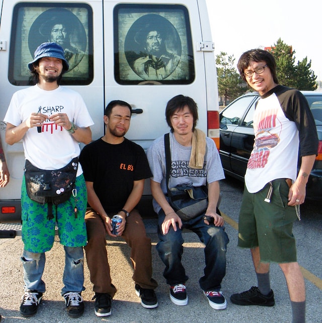 BREAKfASTは昨年12月、ベーシストKSK（写真左端）、ギタリストKENNY（写真右から2番目）を迎えた新体制で3rdアルバム「The Day After BREAKfAST」をリリースした。