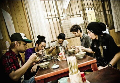 全国各地でチケットのソールドアウトが続出しているORANGE RANGEのツアー。ファンは今週末のチケット発売をお忘れなく。