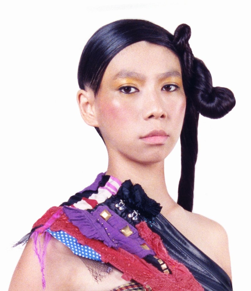 UAが「FUJI ROCK FESTIVAL」に登場するのは、2006年以来3年ぶり。前回は菊地成孔とのユニットとして出演したが、今年はどんな編成でパフォーマンスを行うのか注目が集まる。