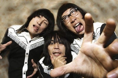 ザ50回転ズ（写真）など、強力なライブパフォーマンスを展開するアーティストが今年も多数集結。