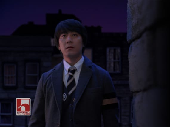 山崎の歌う「Heart of Winter」がファンタジックな雰囲気を演出する「ウコンの力」新CM。