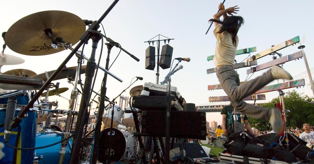BOREDOMS.JPG?impolicy= 