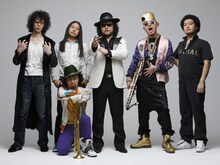 SOIL & "PIMP" SESSIONSは7月22日（現地時間）にヨーロッパツアーを終えた後、休む間もなく「FUJI ROCK FESTIVAL'09」「RISING SUN ROCK FESTIVAL 2009 in EZO」など国内フェスに参戦する。