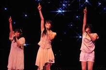 大成功に終わったPerfumeの武道館公演「BUDOUKaaaaaaaaaaN!!!!!」。このライブの映像はBShiにて12月19日（金）20:00から、そしてBS2にて12月27日（土）23:00からオンエアされる（写真はPerfume「BUDOUKaaaaaaaaaaN!!!!!」の模様）。