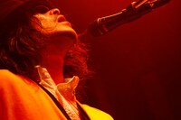 ファンにとって記念すべき日となった初ワンマン。なお、11月11日は世界平和記念日に制定されているほか、ポッキー&プリッツの日、チーズの日、きりたんぽの日、靴下の日、コピーライターの日など「1」にかこつけた記念日が数多くある。