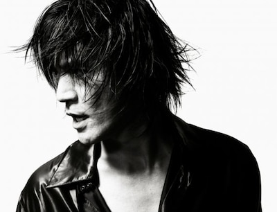 氷室のパワフルなライブをたっぷり楽しめる連続リリースが決定。発売を楽しみにしておこう。