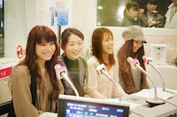 満面の笑顔で収録に挑む多香子、寛子、絵理子、そして仁絵。