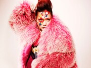 土屋アンナ、2008年の年越しはワンマンで熱唱