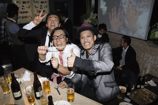 このイベントでは、年越しの瞬間を風味堂によるアコースティックライブで迎える予定。