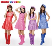 HMVのスリーブケース裏面。メンバーは左から8号フォンチー、6号外岡えりか、2号小泉瑠美、18号ミシェル未来。