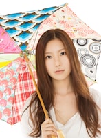 J-Minは現在20歳。今後の活躍が期待される実力派のシンガーだ。