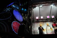 最前列を陣取っていた女性ファンは、厳しい冷え込みの中イベント3時間前からスタンバイしていたとのこと。会場に2人が登場するなり待ちかねたファンから「ヤスタカー！」「こしこー！」という声が飛び交った。