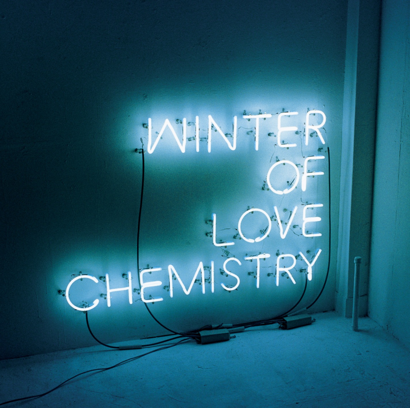 写真はバラードコレクションアルバム「Winter of Love」のジャケット。「恋する雪 愛する空」を含む全13曲が収録されている。