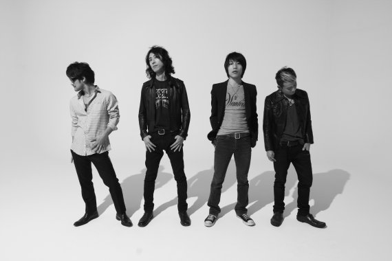 「蟻蟻蟻蟻蟻蟻蟻蟻蟻蟻～10年はでけいど～」は3月15日の広島ナミキジャンクションまで開催。3月20日には自主企画イベント「空前絶後のみかん祭ワンマン×SLOW NIGHT」を新木場STUDIO COASTで開催する。