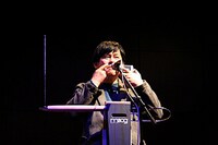 唯一無二の個性を放つヒカシューの中心人物、巻上公一。