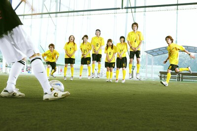 新曲「ゆきだるま」は、関西テレビ「こどものうた」の12月テーマ曲として書き下ろされたナンバー。