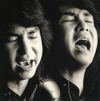 レースにおいて、スタート直後の第1コーナーにトップで進入することを「ホールショットを奪う」と表現する。今回の「Holeshot Tour」は2010年の門出を飾るのにふさわしいタイトルといえそうだ（写真はORIGINAL LOVE「キングスロード」アルバムジャケット）。