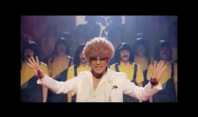 ravex「I RAVE U feat. DJ OZMA」ビデオクリップ。