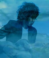 斉藤和義は3月公開の映画「フィッシュストーリー」の音楽を担当。2月25日にはサウンドトラックアルバムがリリースされる。