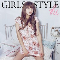 1stシングル「GIRLS STYLE」CD+DVD盤ジャケット