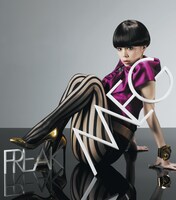 写真は「FREAK」通常盤ジャケット。