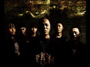 ラウドロック界のアニキA.DOGSの25周年盤続々登場