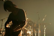 この日のライブでは映像を駆使した演出も披露。サウンドとリンクする壮大なビジュアルを、誰もが固唾を呑んで見守っていた。