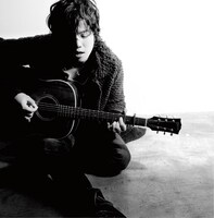 「朝が来る前に」と同日にリリースされるミニアルバム「僕らをつなぐもの」プレミアムエディションジャケット。