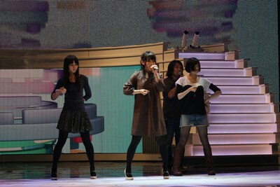 Perfumeの貴重なリハーサル風景。「青春時代をぜんぶPerfumeに費やしてきたので、紅白に出られることを誇りに思います」（あ～ちゃん）。