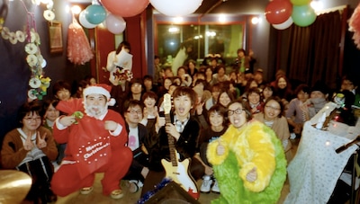 映像は22分以上の大ボリューム。肉体的な演奏はまつきあゆむの2009年を予感させる。