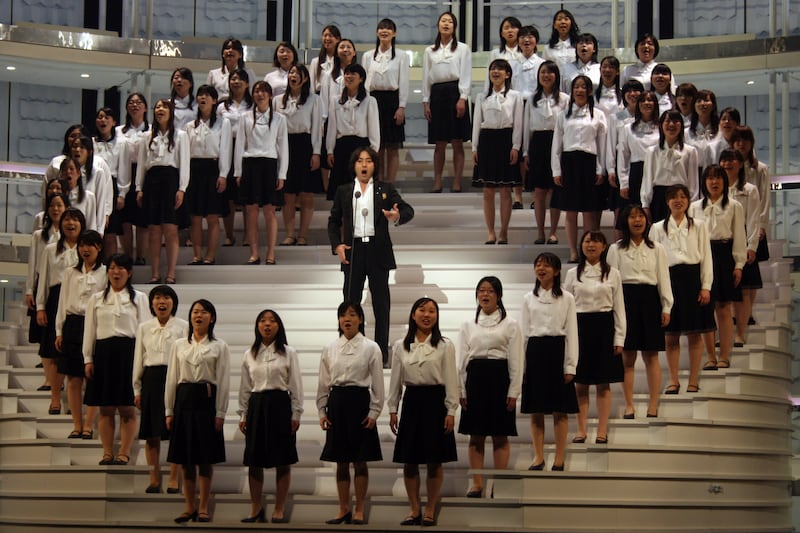 秋川雅史は3年連続で「千の風になって」を披露。