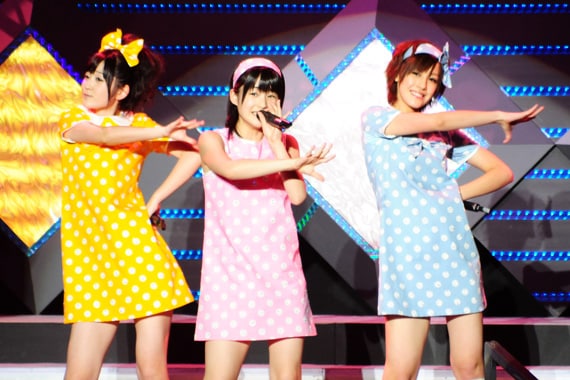 人気急上昇中のBuono!。