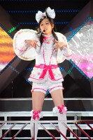 写真は1月2日に東京・中野サンプラザで行われたハロプロ・ワンダフルハーツ公演「Hello! Project 2009 Winter ワンダフルハーツ公演 ～革命元年～」から。